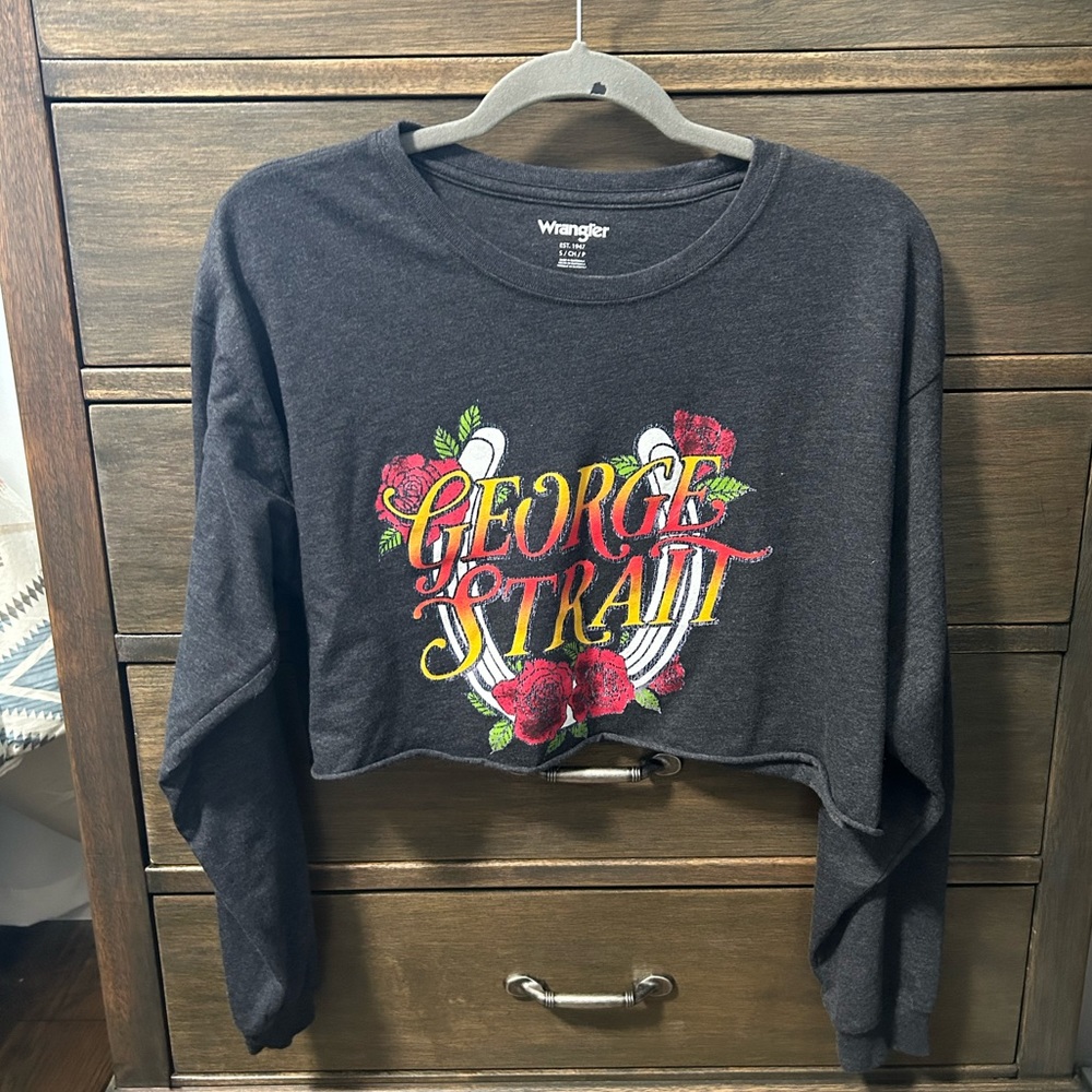 Wrangler George Strait Cropped Long Sleeve!
